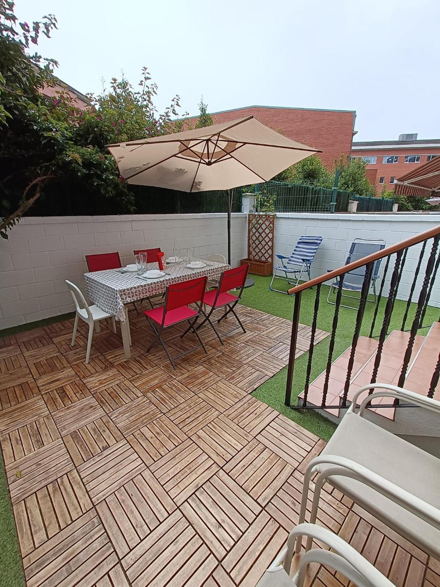 Paraiso Soleado: Piso Con Terraza, Piscina Y Garaje A 5 Min De Playa Castro Urdiales Exterior photo